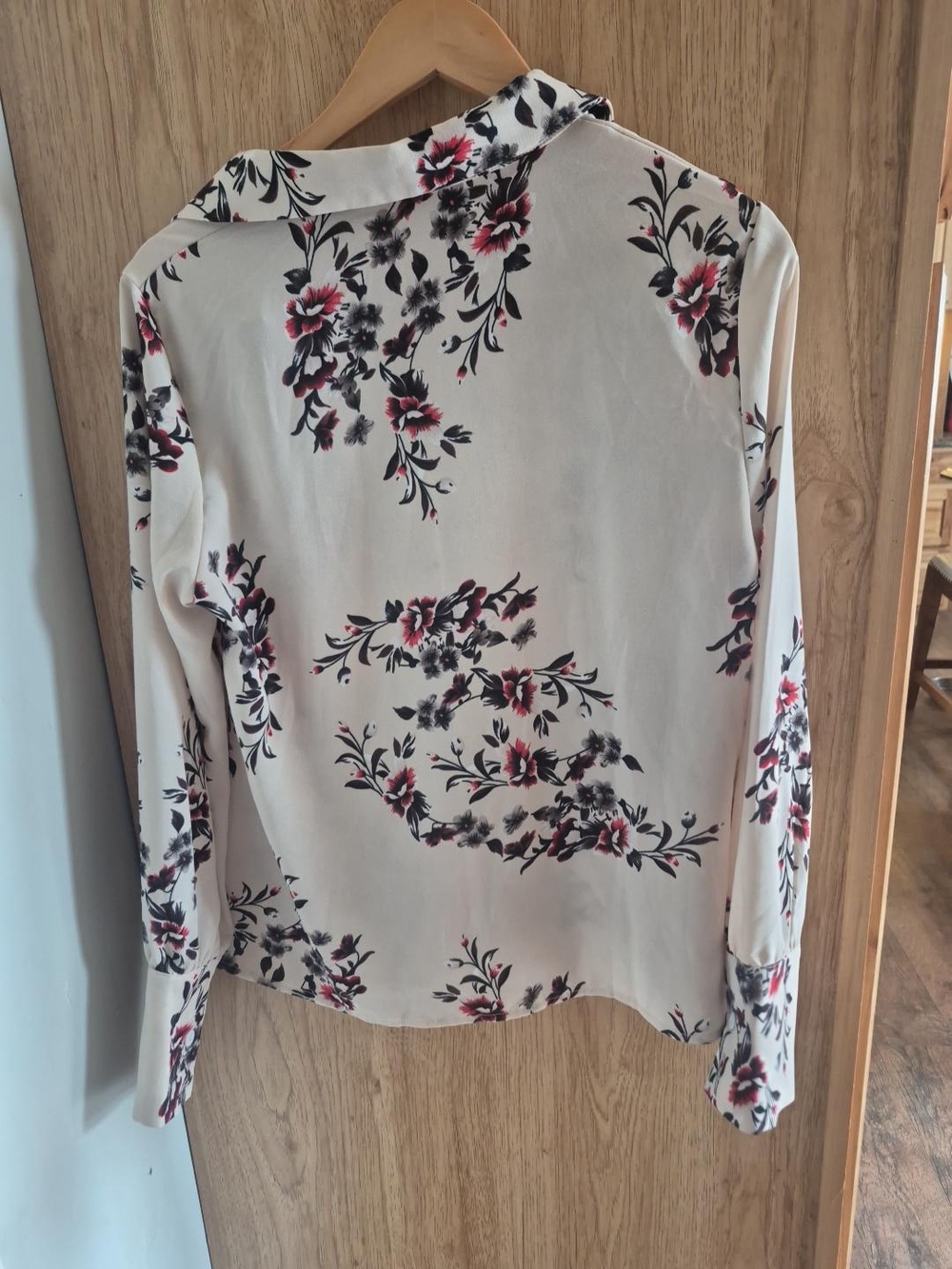 Ivory Floral Button-Down Shirt with Burgundy Accents - Picture 4 of 4